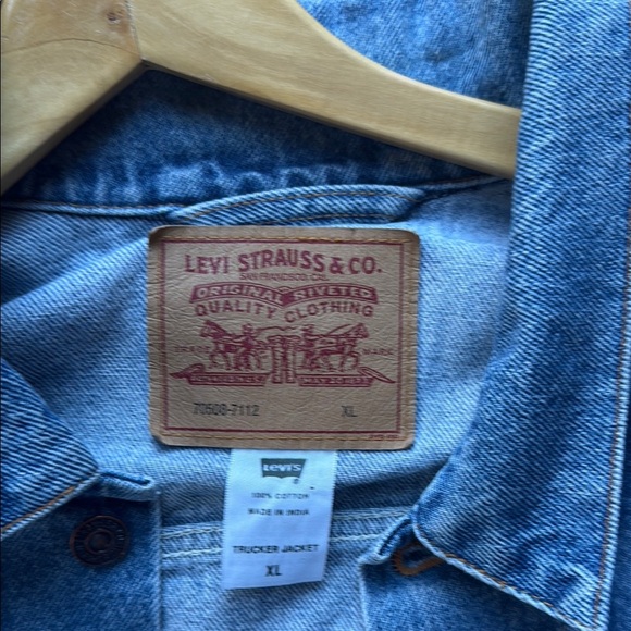 Vintage Levi’s Trucker Jacket – Style 70508-7112 – Size XL - Picture 2 of 4